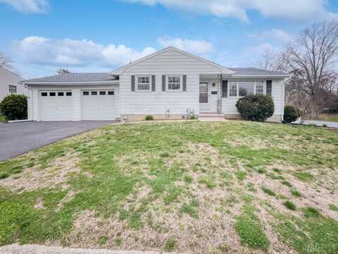 4 Brian Lane, Spotswood, NJ 08884