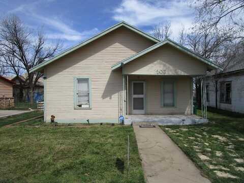 203 E 6th Street, Quanah, TX 79252