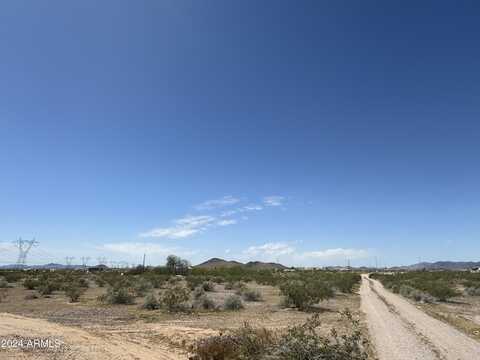 4 S 351st Avenue, Tonopah, AZ 85354