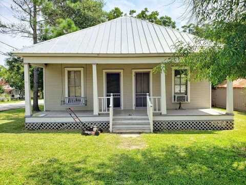 102 S. Scott Street, Fayetteville, TX 78940