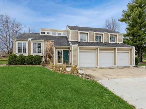 2260 SE Browns Woods Place, West Des Moines, IA 50265