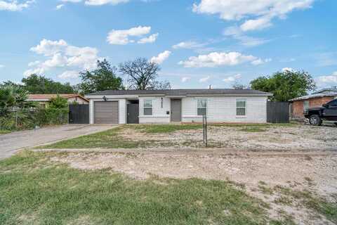 813 W 8th, Del Rio, TX 78840