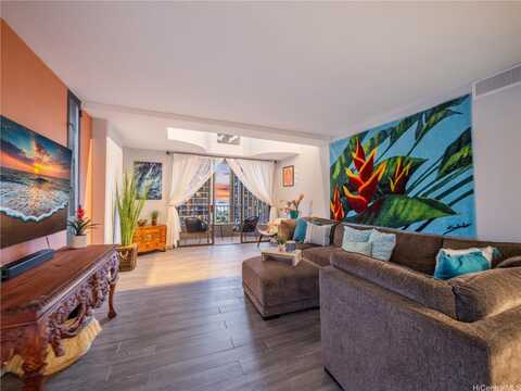 311 Ohua Avenue, Honolulu, HI 96815