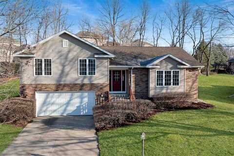 755 Forest Edge Dr., Coralville, IA 52241