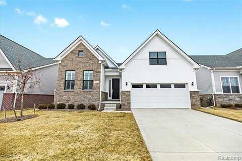 5541 HELMSDALE Boulevard, West Bloomfield, MI 48322