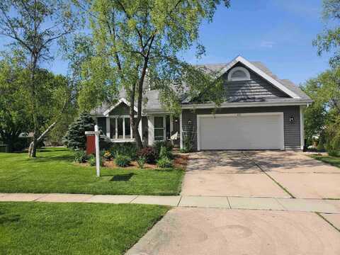 6310 Stonefield Road, Middleton, WI 53562