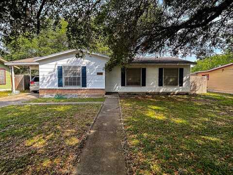 1005 Widhelm, Beeville, TX 78102