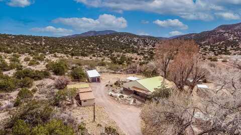 126 Round Mountain Rd, Bent, NM 88314