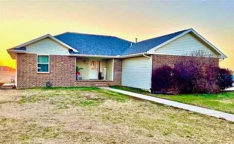 106 Rodeo Ct, Marquette, KS 67464