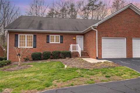 302-b Oleander Drive, Eden, NC 27288