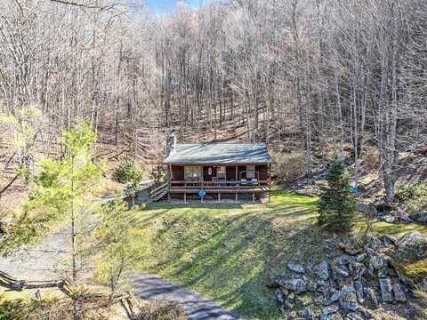 37 Split Rail Dr, Maggie Valley, NC 28751