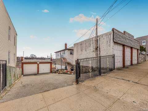 130 Vineyard Avenue, Yonkers, NY 10703