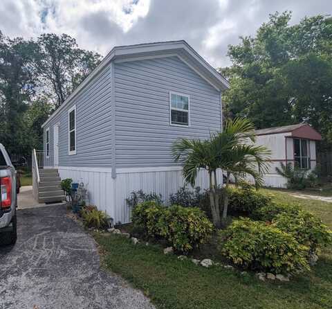 7530 Maryland Ave, Hudson, FL 34667