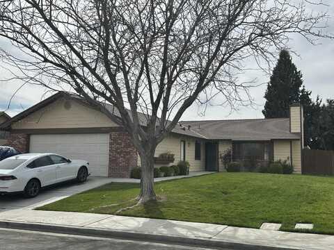 45829 Suffolk Drive, Lancaster, CA 93534