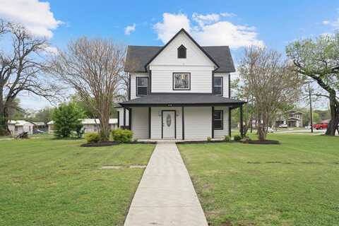 401 S 2nd Street, Wortham, TX 76693