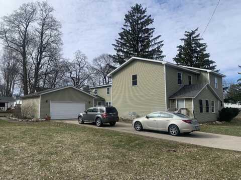 304 S 1st Street, Edmore, MI 48829