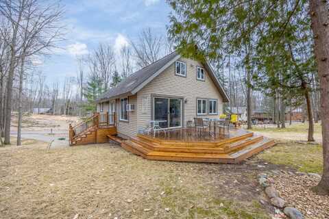 9799 Birdie Drive, Canadian Lakes, MI 49346