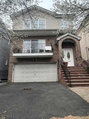 133 Fabyan Pl, Newark, NJ 07112