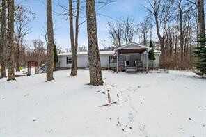 1281 M-32, Vienna Township, AL 49751