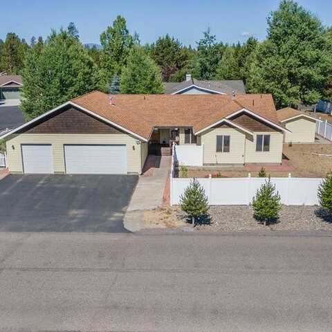 16696 Oakridge Place, La Pine, OR 97739