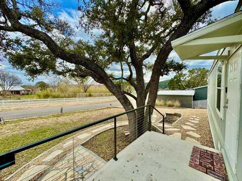 117 Whispering Woods Loop, Kerrville, TX 78028