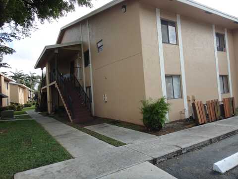 6031 10th Avenue N, Greenacres, FL 33463