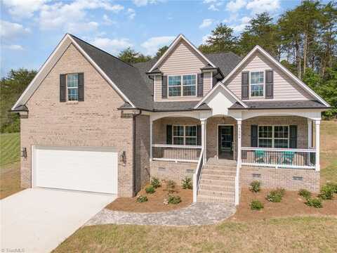 7504 Monty Drive, Kernersville, NC 27284