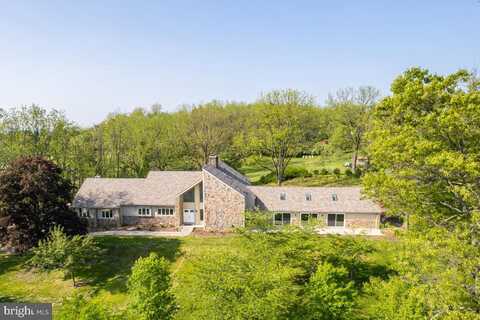 574 SCENIC DRIVE, BERNVILLE, PA 19506