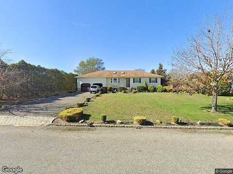 Williams, CALVERTON, NY 11933