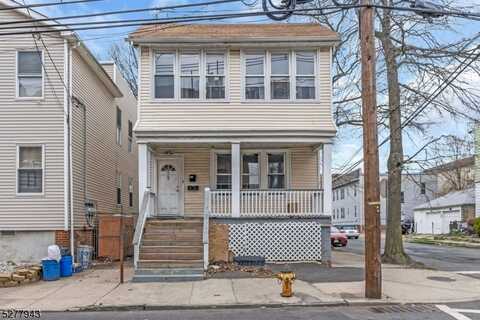 77 Aldine St, Newark, NJ 07112