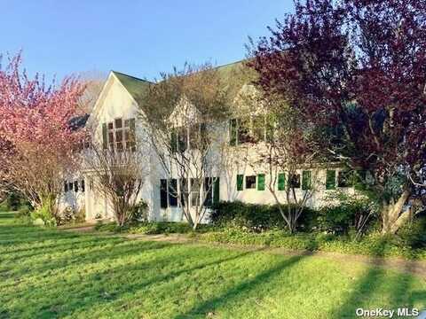 1075 Clipper Drive, Southold, NY 11971