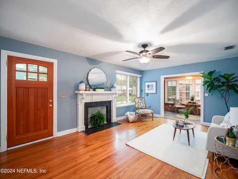 2736 FIELDSTON Lane, Jacksonville, FL 32207