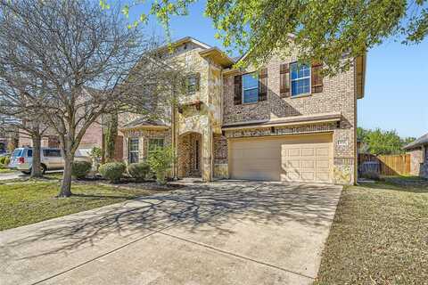 8752 Regal Royale Drive, Fort Worth, TX 76108