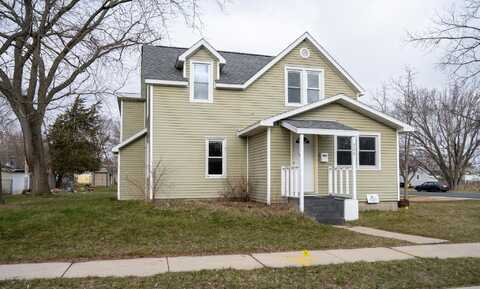 305 Grove Street, Mauston, WI 53948