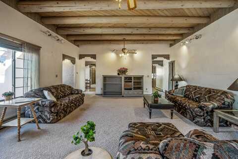 2698 Via Caballero Del Norte, Santa Fe, NM 87505