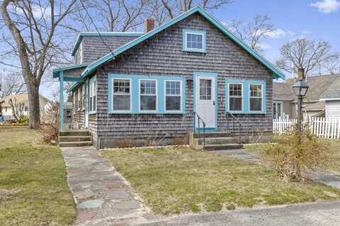 18 Reynolds Avenue, Wareham, MA 02571