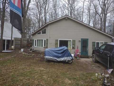 5456 Hillcrest, Gladwin, MI 48624