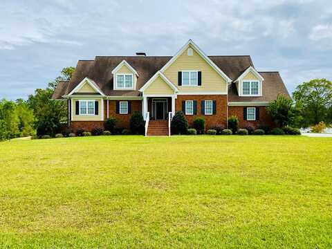 352 Mallard Pointe Dr, Douglas, GA 31535