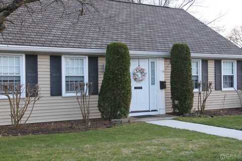 100 ROSSMOOR Drive, Monroe, NJ 08831