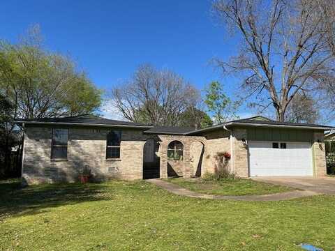 810 W 4th Place, Russellville, AR 72801