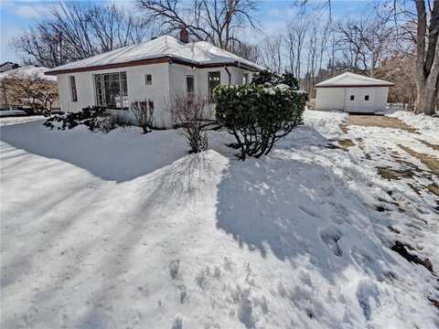 7550 Knollwood Drive, Mounds View, MN 55112