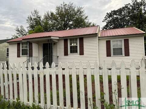 1217 PARKWAY Drive, Waycross, GA 31501