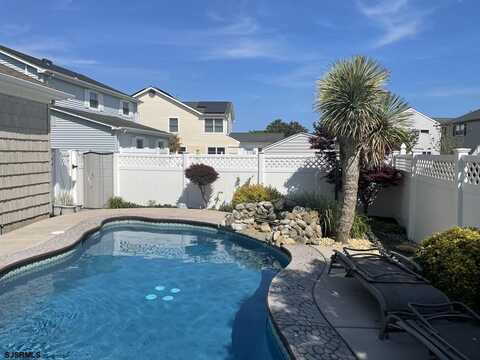 5216 Waterview Dr, Brigantine, NJ 08203