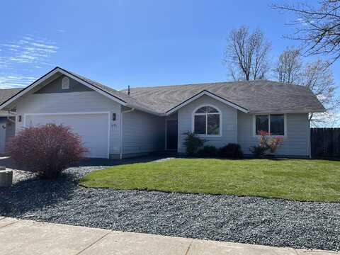 491 SW Marion Lane, Grants Pass, OR 97527