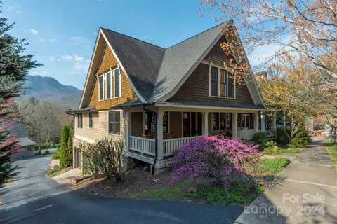 33 Wordsworth Road, Black Mountain, NC 28711