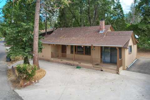 39351 Blue Jay Drive, Bass Lake, CA 93604