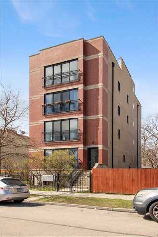 3560 S Giles Avenue, Chicago, IL 60653