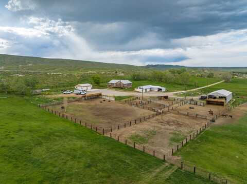 745 Escarpment Road, Lander, WY 82520