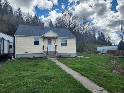 208 E Harrison, Colfax, WA 99111