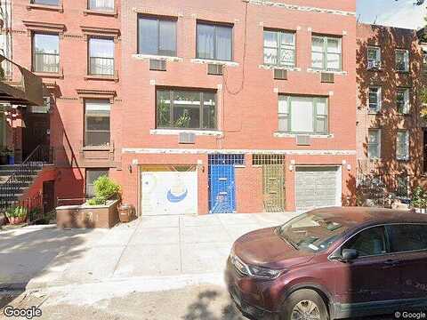 Waverly, BROOKLYN, NY 11205